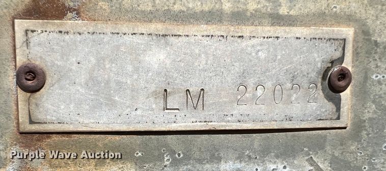 image for item DM8373 Gleaner M2  combine