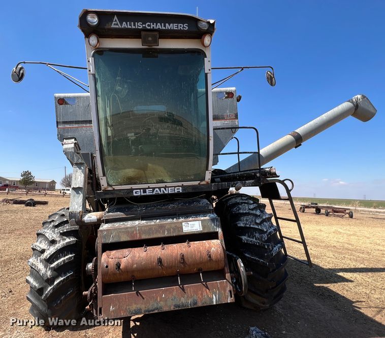 image for item DM8374 Gleaner L2  combine