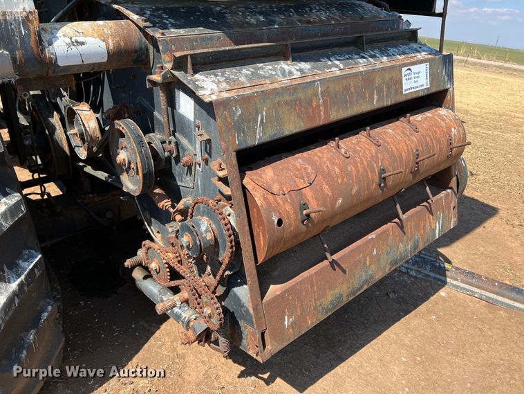 image for item DM8374 Gleaner L2  combine