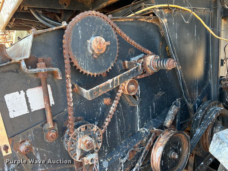 image for item DM8374 Gleaner L2  combine