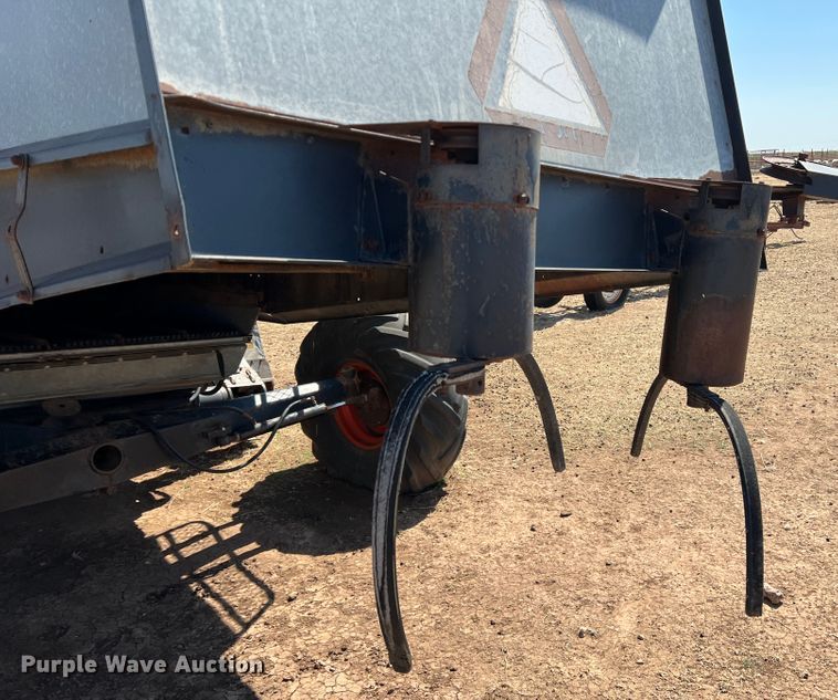 image for item DM8374 Gleaner L2  combine