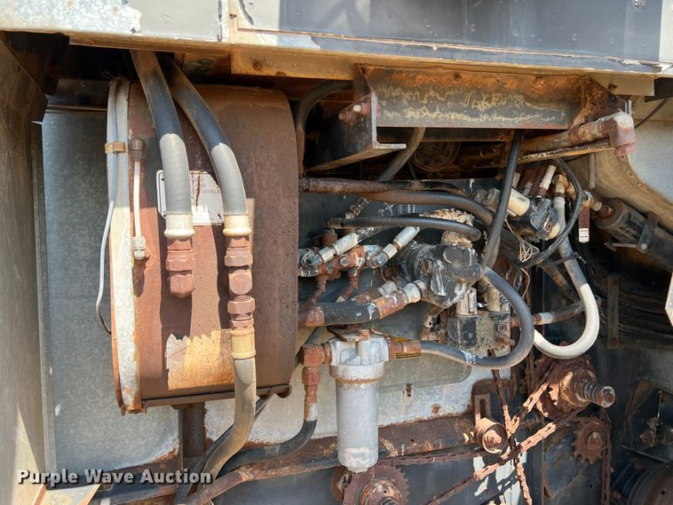 image for item DM8374 Gleaner L2  combine