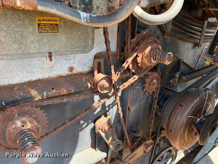 image for item DM8374 Gleaner L2  combine