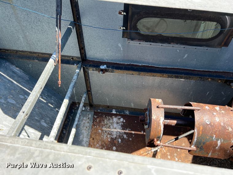 image for item DM8374 Gleaner L2  combine