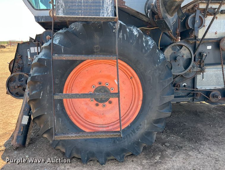 image for item DM8374 Gleaner L2  combine