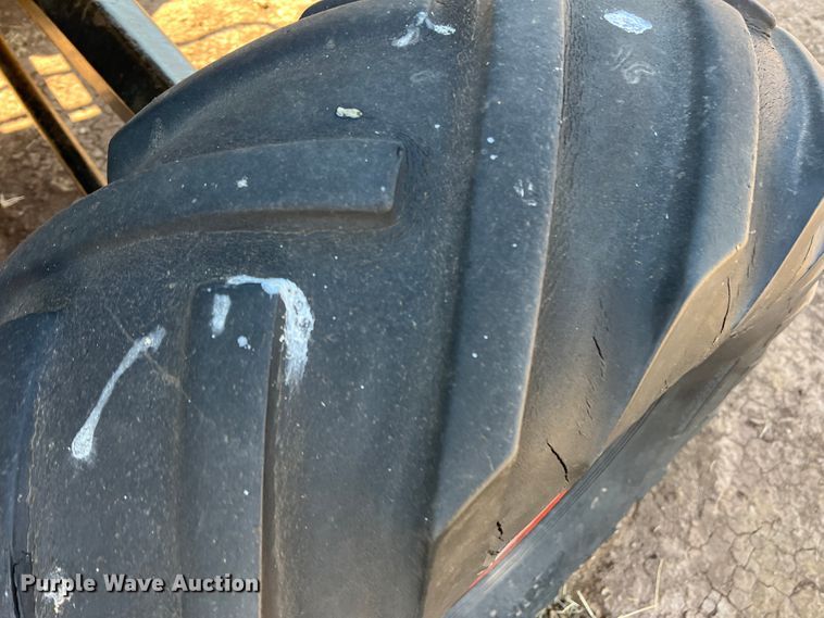 image for item DM8374 Gleaner L2  combine