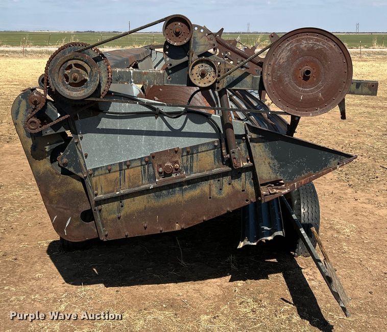 image for item DM8374 Gleaner L2  combine