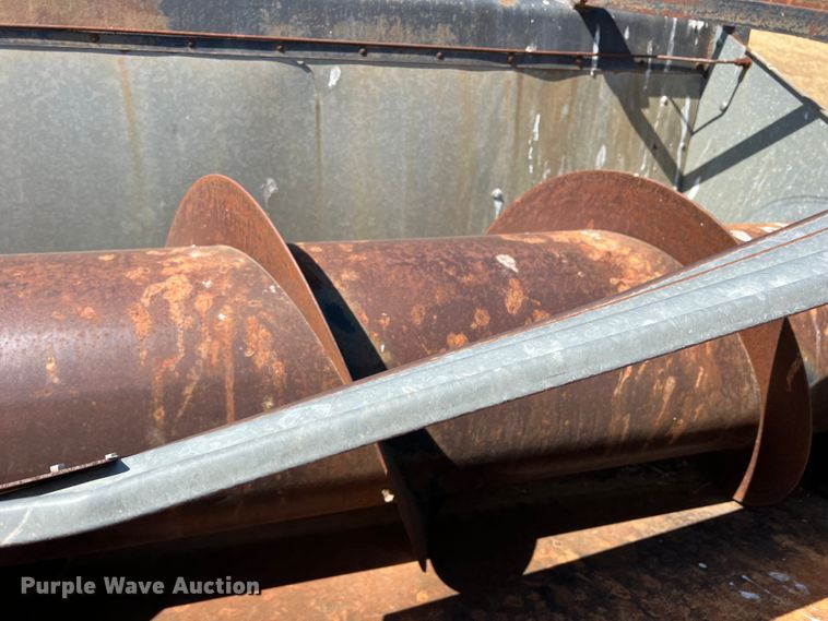 image for item DM8374 Gleaner L2  combine