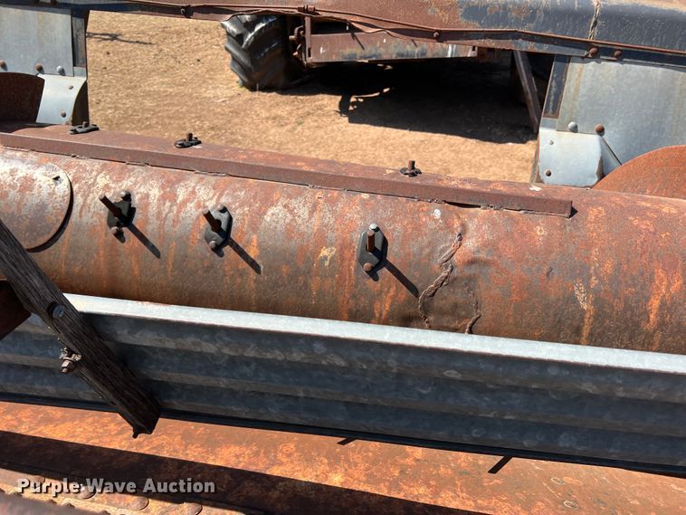 image for item DM8374 Gleaner L2  combine