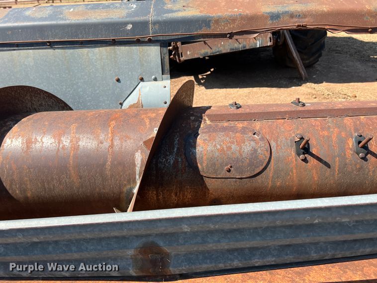 image for item DM8374 Gleaner L2  combine