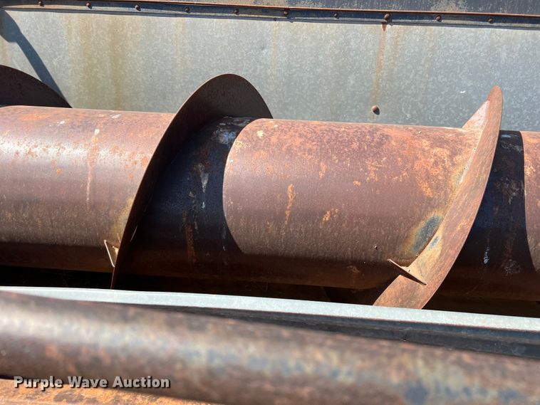 image for item DM8374 Gleaner L2  combine