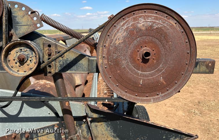 image for item DM8374 Gleaner L2  combine
