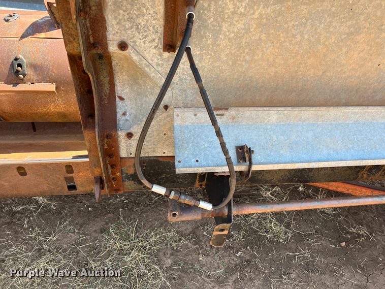 image for item DM8374 Gleaner L2  combine