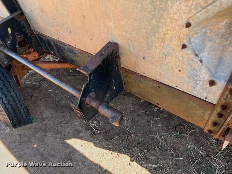 image for item DM8374 Gleaner L2  combine