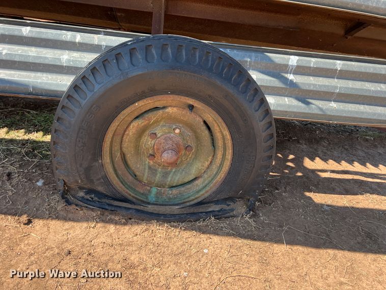 image for item DM8374 Gleaner L2  combine