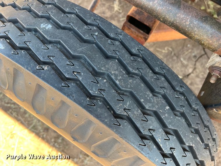 image for item DM8374 Gleaner L2  combine