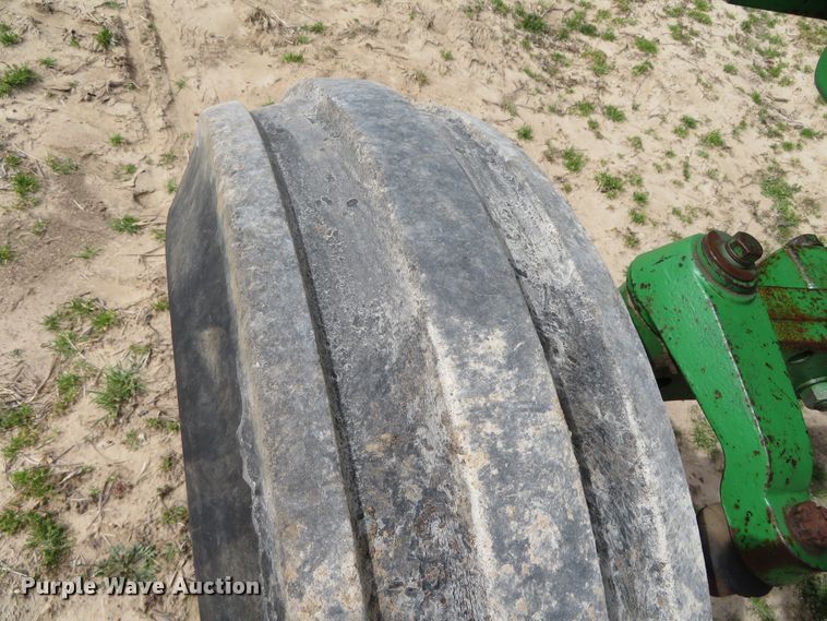 image for item DN7928 1978 John Deere 4840  tractor