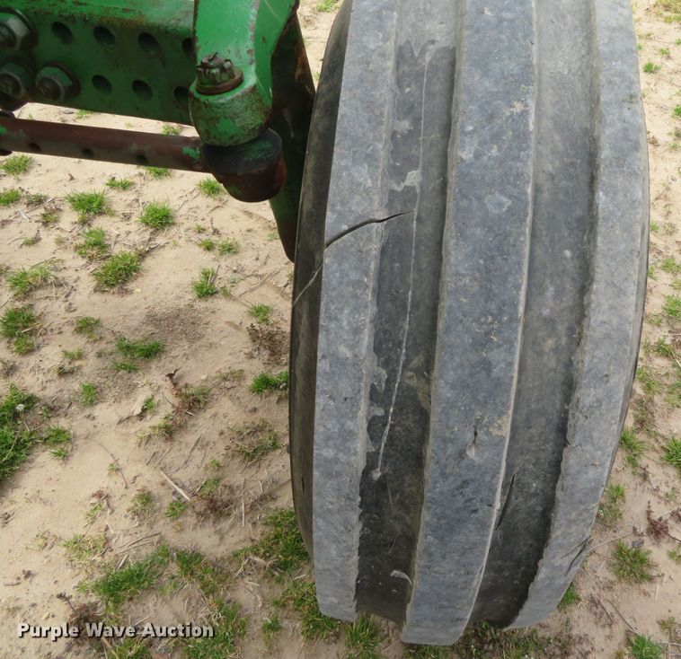 image for item DN7928 1978 John Deere 4840  tractor