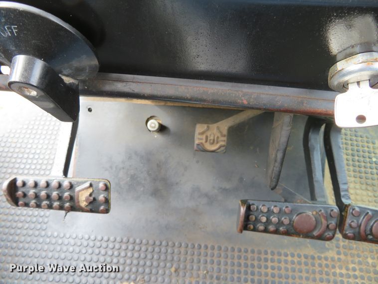 image for item DN7928 1978 John Deere 4840  tractor