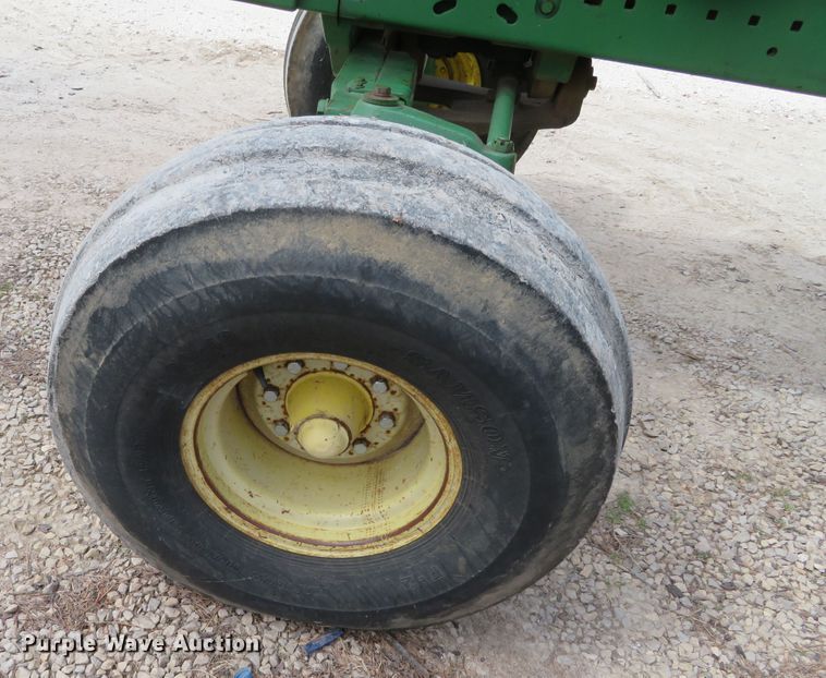 image for item DN7929 1985 John Deere 4850  tractor