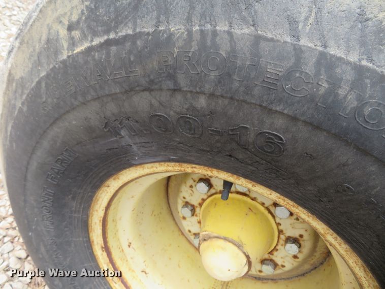 image for item DN7929 1985 John Deere 4850  tractor