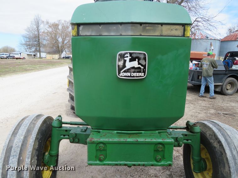 image for item DN7929 1985 John Deere 4850  tractor