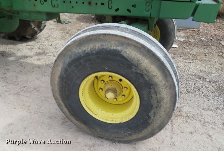 image for item DN7929 1985 John Deere 4850  tractor