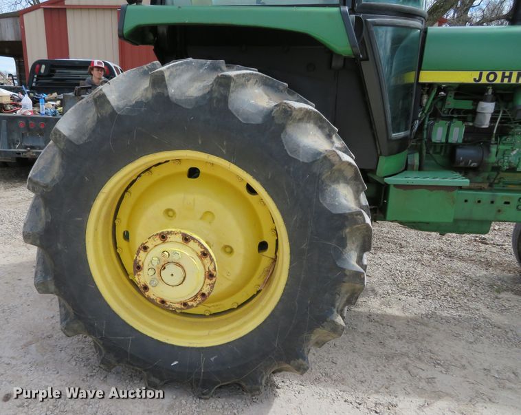 image for item DN7929 1985 John Deere 4850  tractor