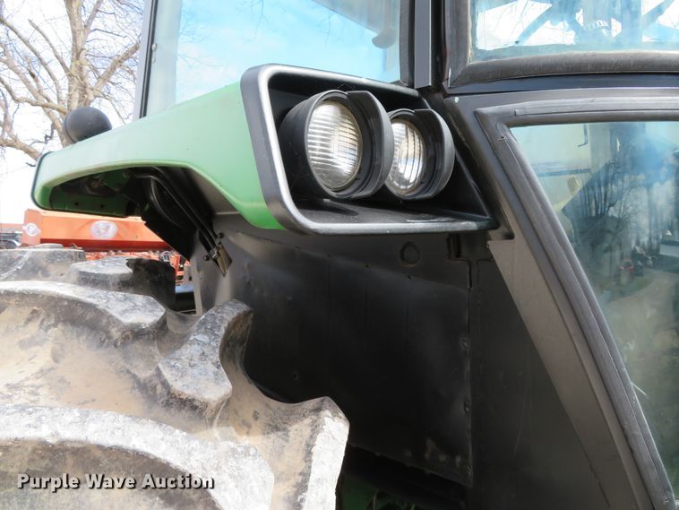 image for item DN7929 1985 John Deere 4850  tractor