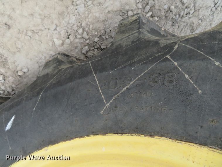 image for item DN7929 1985 John Deere 4850  tractor