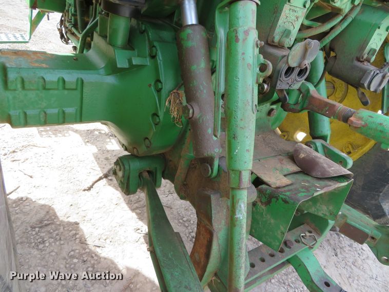 image for item DN7929 1985 John Deere 4850  tractor