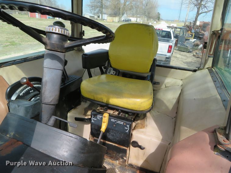 image for item DN7929 1985 John Deere 4850  tractor