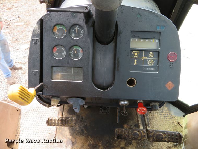 image for item DN7929 1985 John Deere 4850  tractor