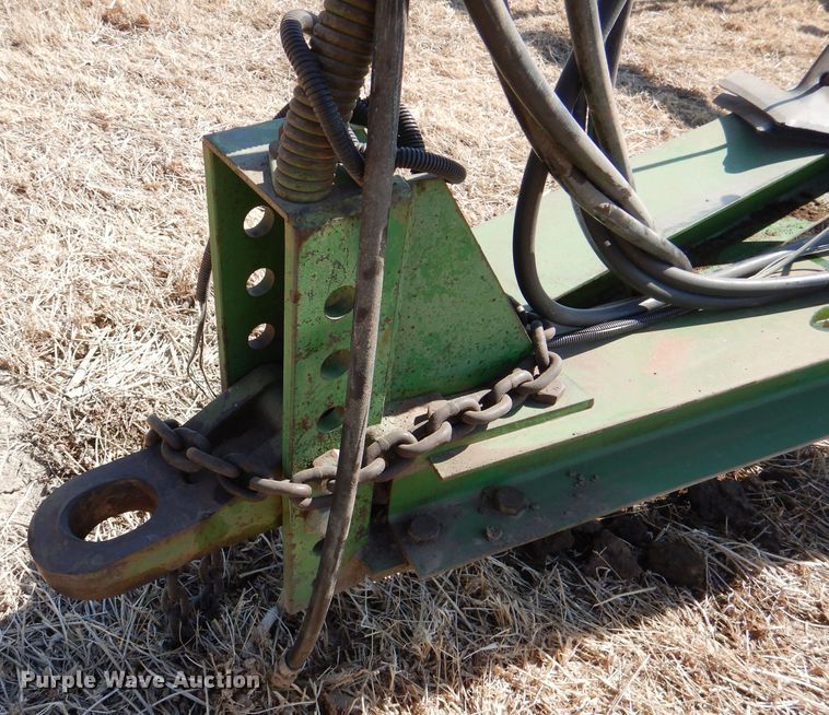 image for item DR0868 John Deere 1060  field cultivator