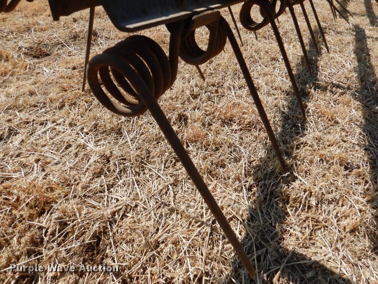 image for item DR0868 John Deere 1060  field cultivator