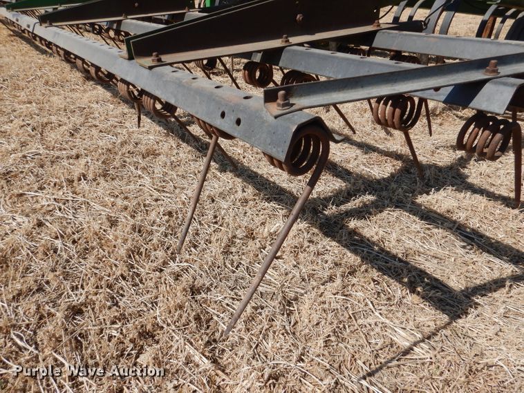 image for item DR0868 John Deere 1060  field cultivator