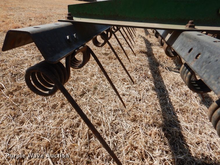 image for item DR0868 John Deere 1060  field cultivator