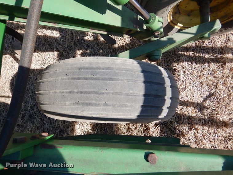 image for item DR0868 John Deere 1060  field cultivator