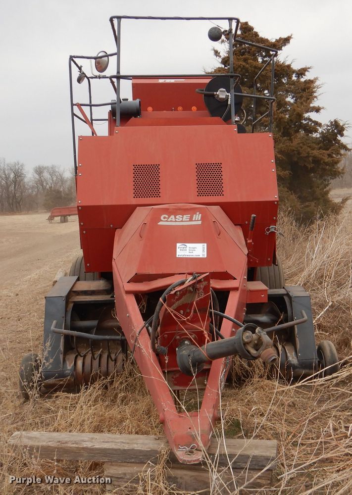 image for item DR0876 1995 Case IH 8575 Silage Special  large square baler