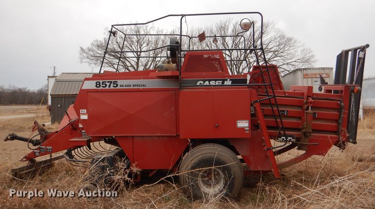 image for item DR0876 1995 Case IH 8575 Silage Special  large square baler