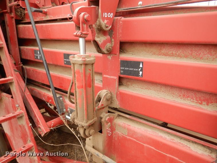 image for item DR0876 1995 Case IH 8575 Silage Special  large square baler