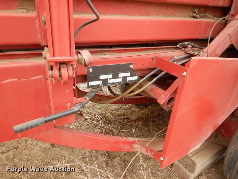 image for item DR0876 1995 Case IH 8575 Silage Special  large square baler