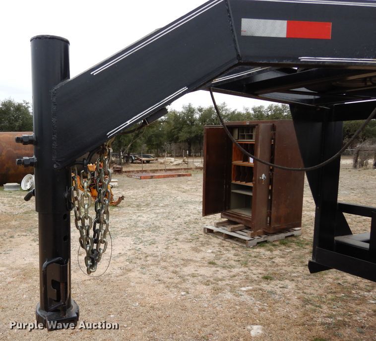 image for item EY9793 2018 Tiger  hay bale trailer