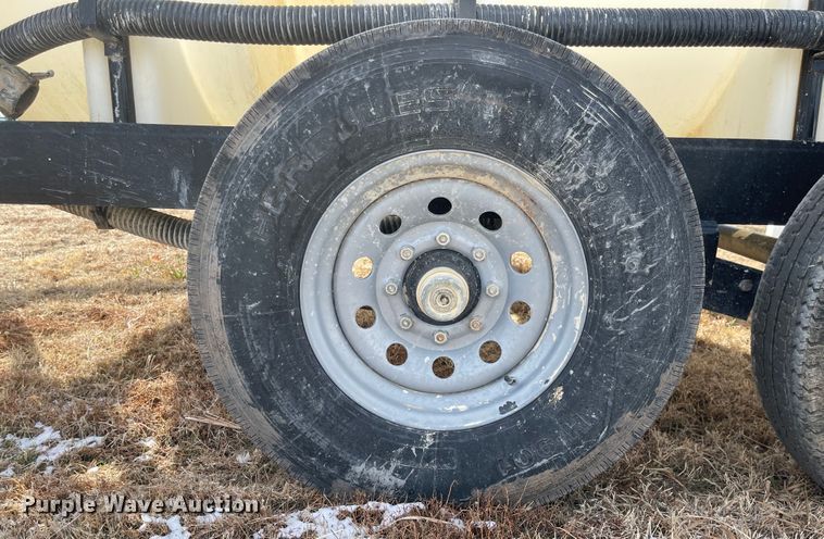 image for item FV9271 Wylie  nurse tank trailer