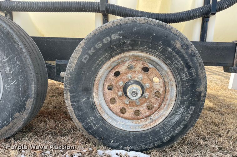 image for item FV9271 Wylie  nurse tank trailer