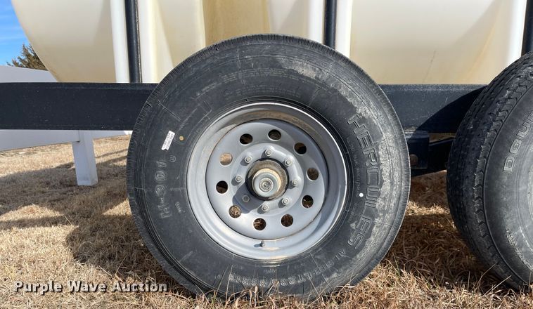 image for item FV9271 Wylie  nurse tank trailer