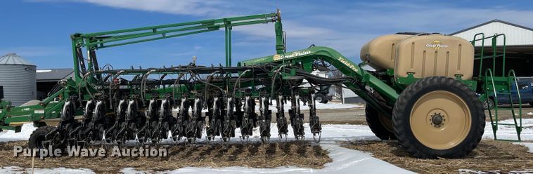 image for item FV9272 Great Plains 1631 Yield Pro  split row no-till planter