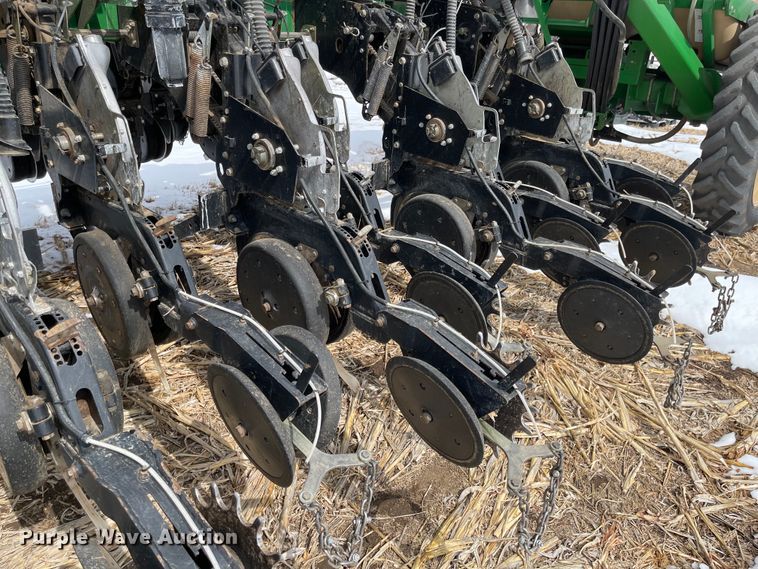image for item FV9272 Great Plains 1631 Yield Pro  split row no-till planter