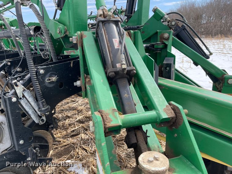 image for item FV9272 Great Plains 1631 Yield Pro  split row no-till planter