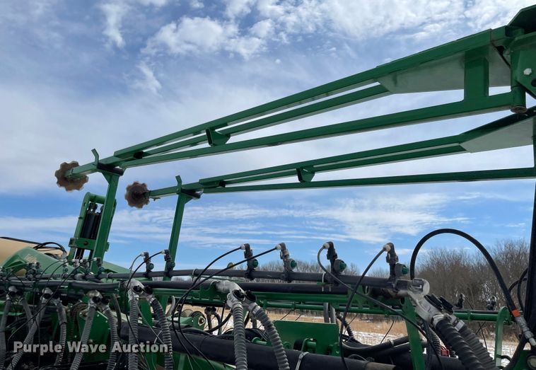 image for item FV9272 Great Plains 1631 Yield Pro  split row no-till planter